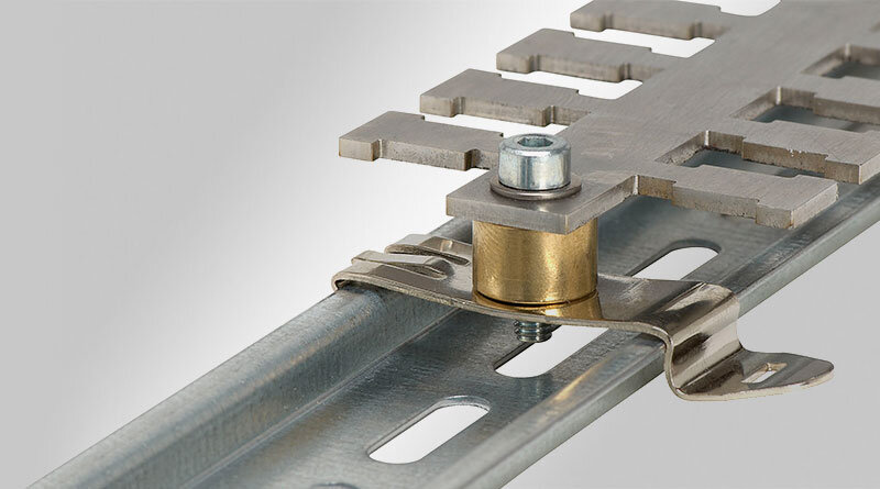 KAFM-EMC cable assembly with strain relief