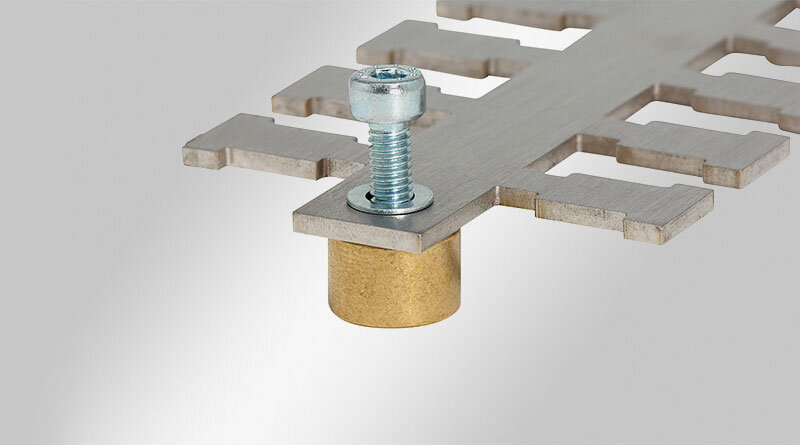 KAFM-EMC cable assembly with strain relief